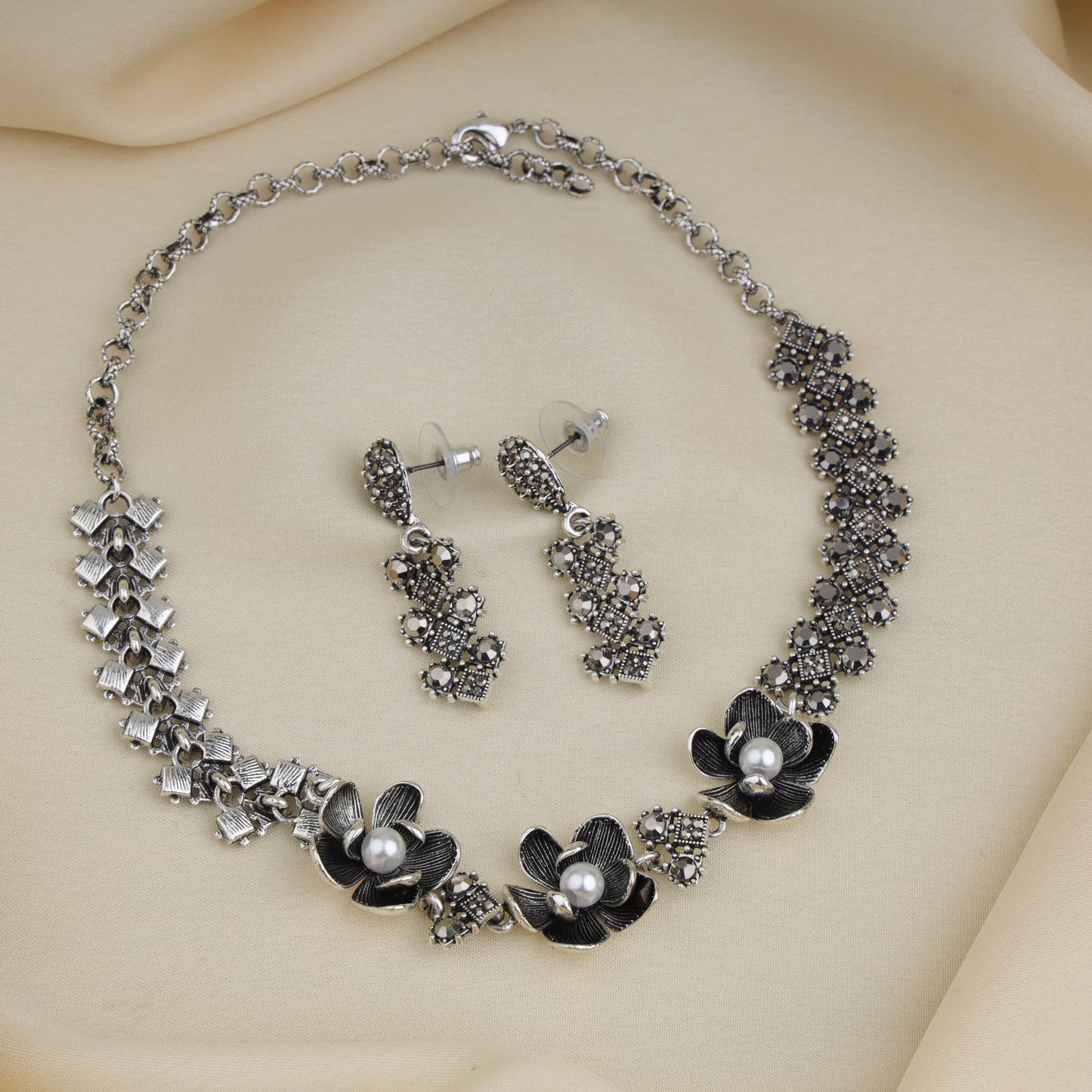 3 Flower with Pearl Oxidized Necklace Set