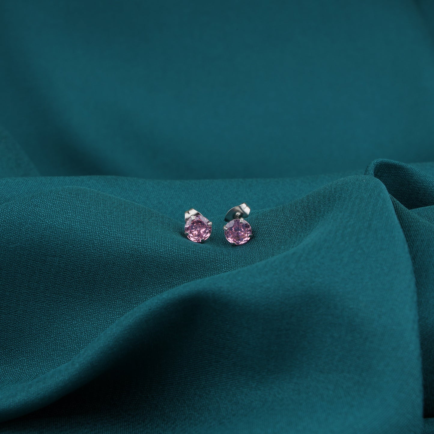 Silver Studs - Purple 4mm