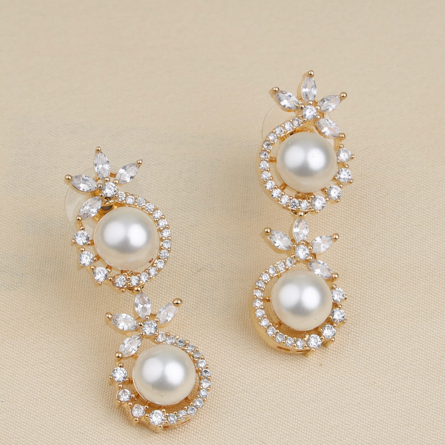 Golden Pearl Necklace