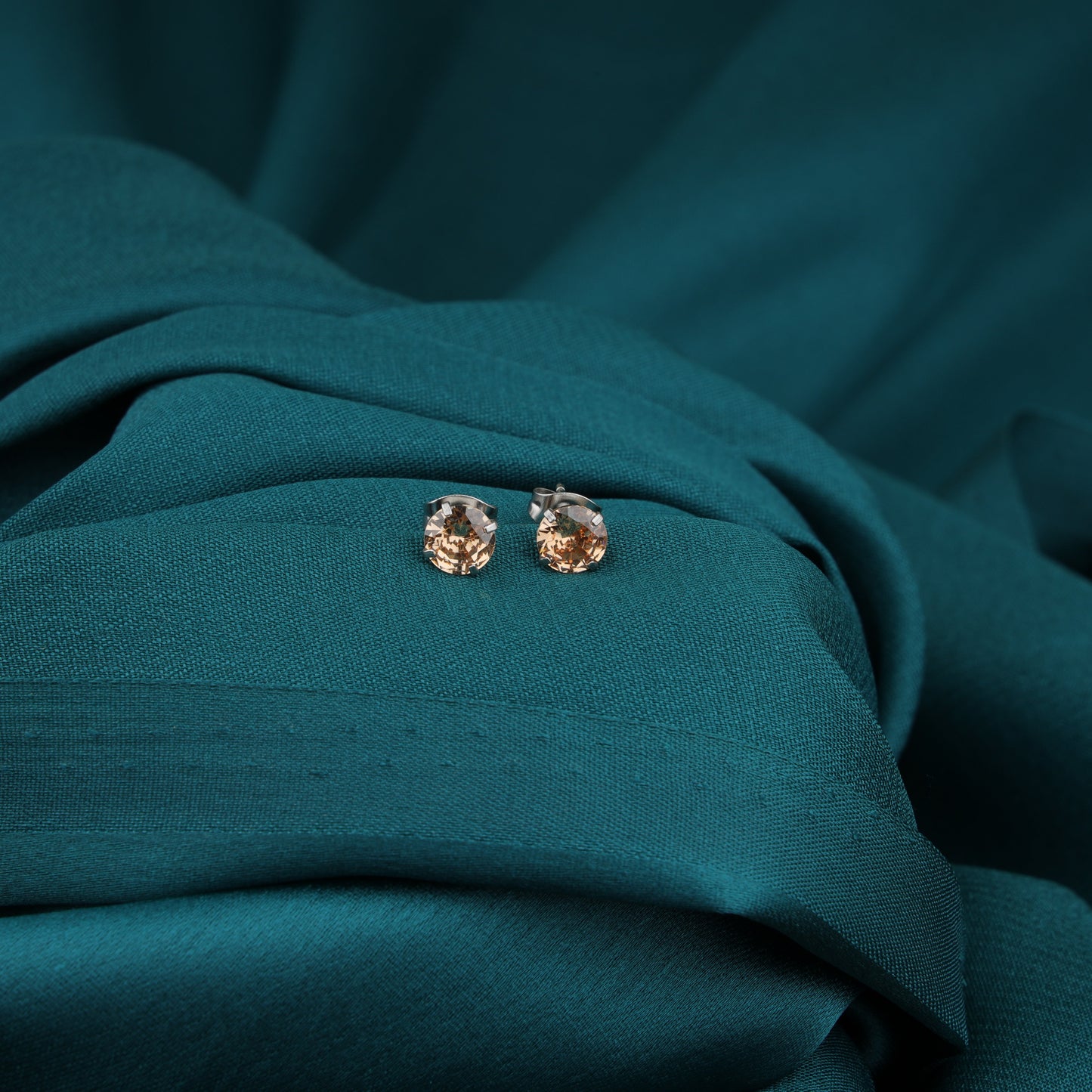 Silver Studs - Pink 4mm