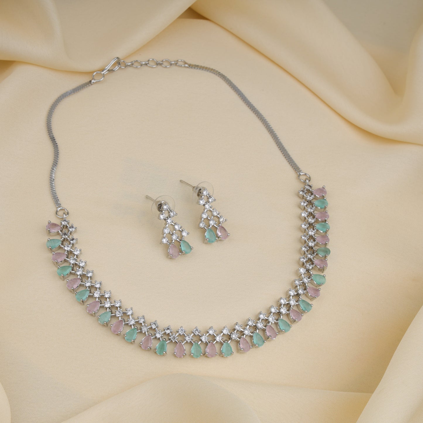 Dual Colour Short Necklace